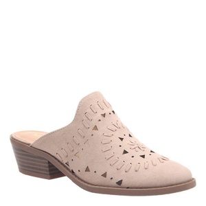 Madeline Girl Howdy Mules